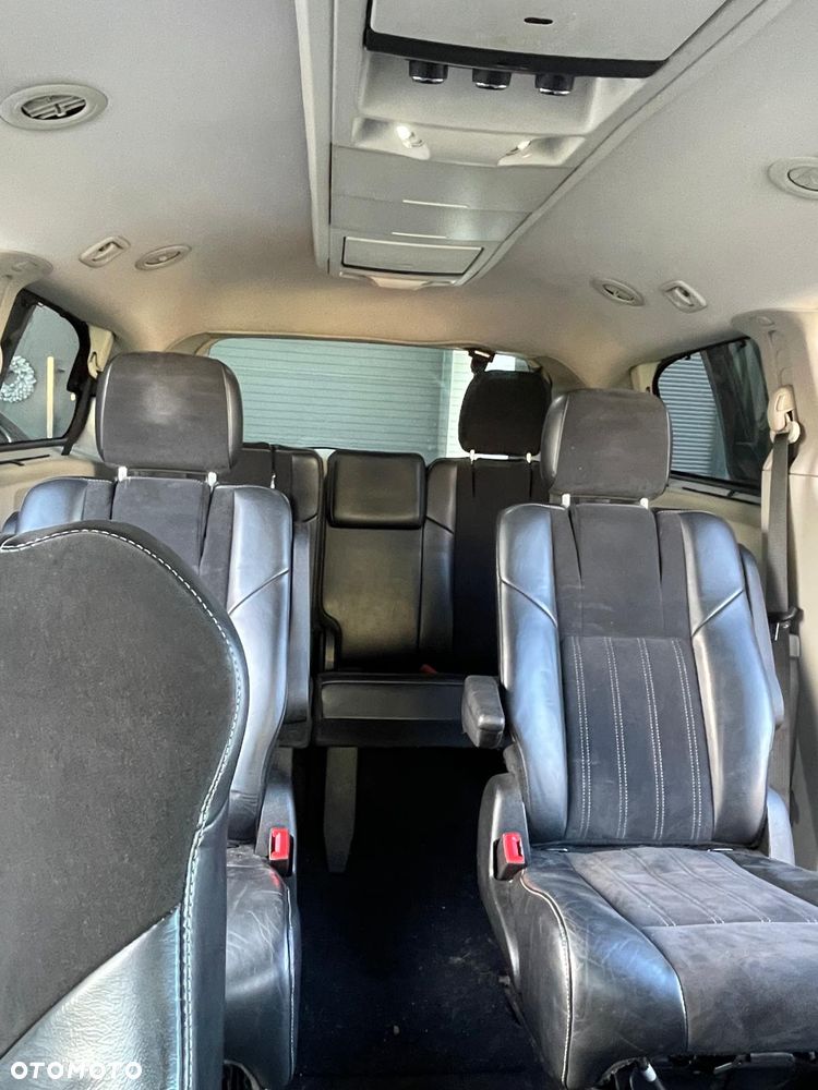Lancia Voyager 3.6 Platinum - 10