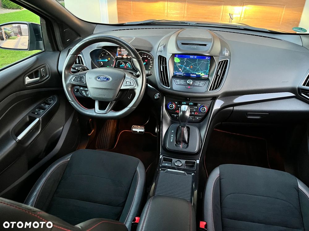 Ford Kuga 2.0 TDCi 4x4 ST-Line - 7