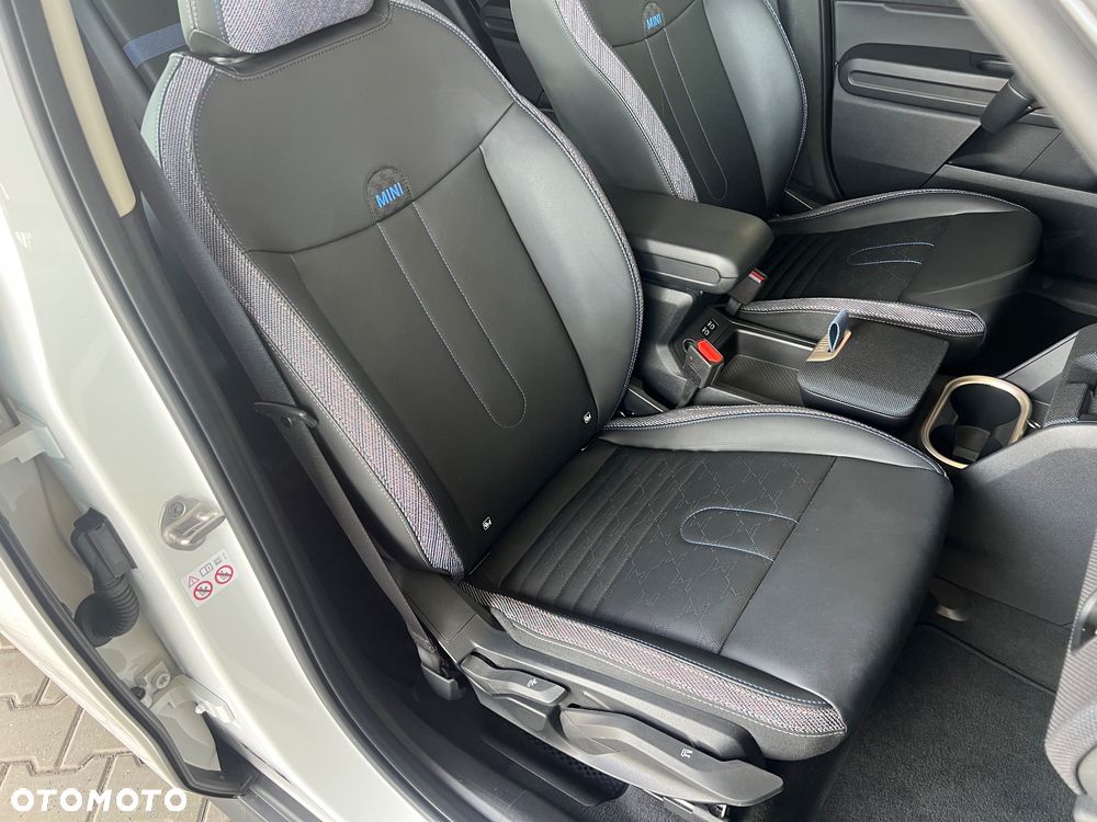 MINI Countryman C Classic Trim - 30