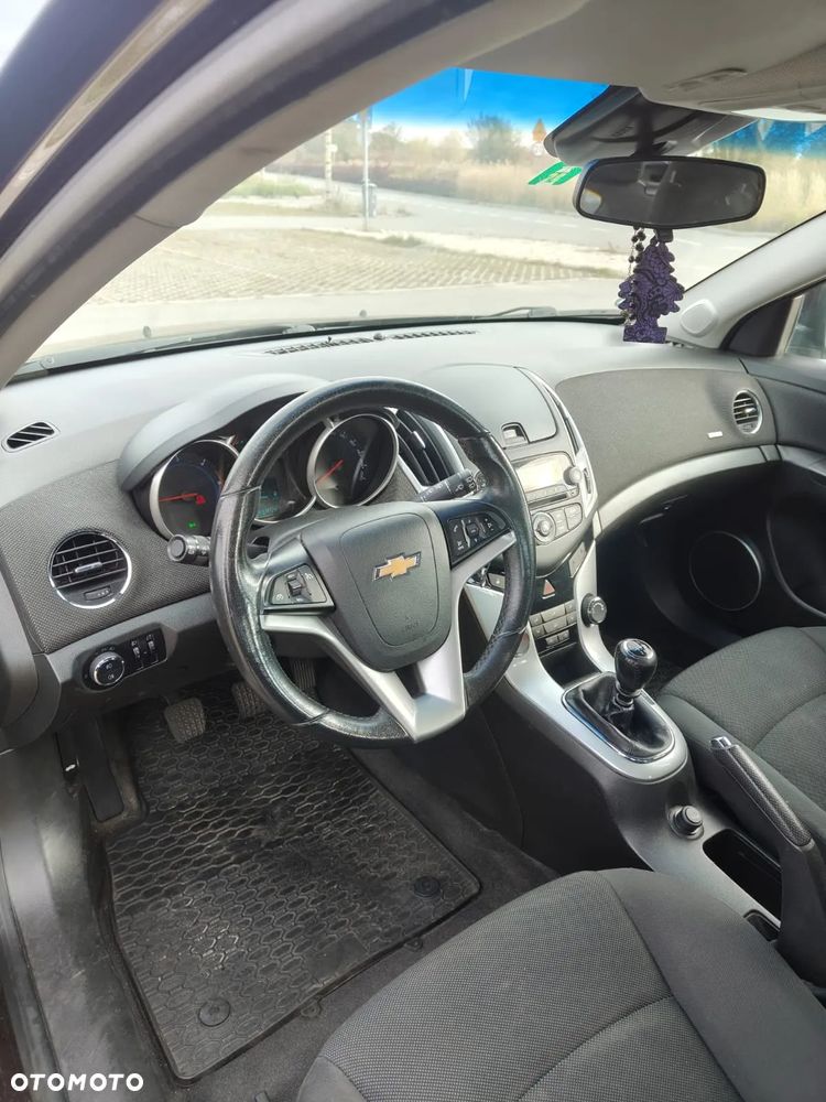 Chevrolet Cruze 2.0 D LT - 8