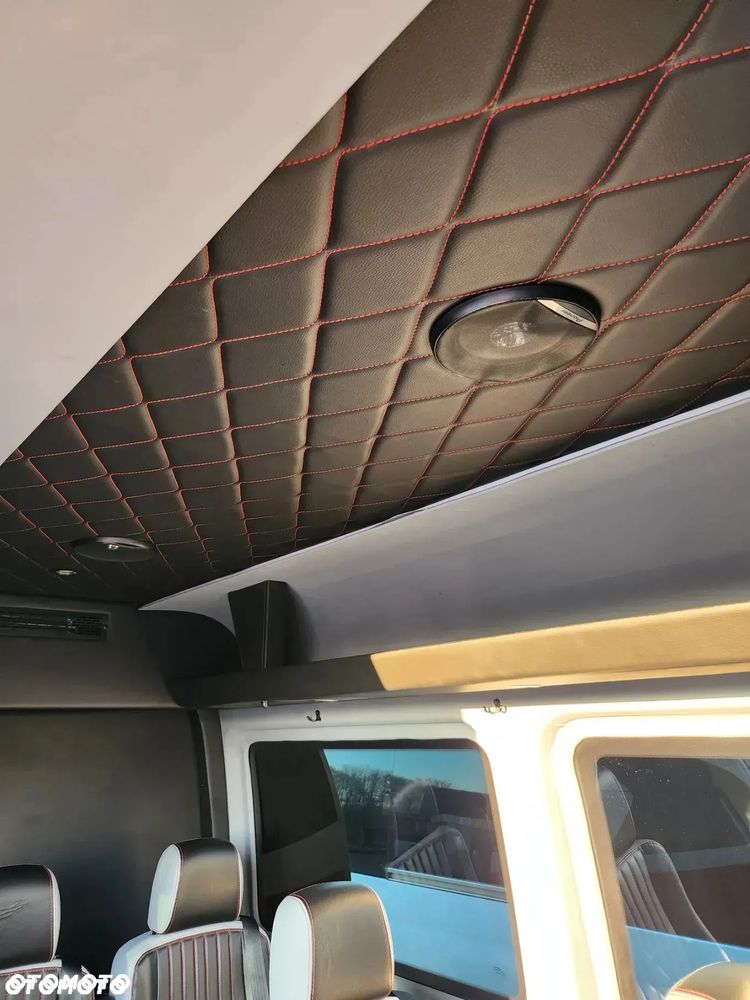 Mercedes-Benz Sprinter - 13