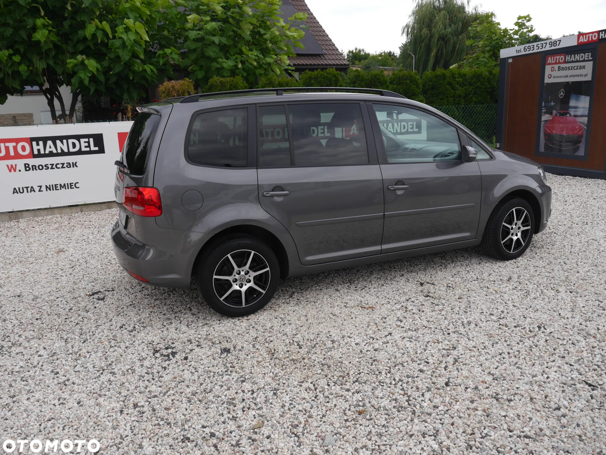 Volkswagen Touran 2.0 TDI DPF BlueMotion Technology DSG Comfortline - 13