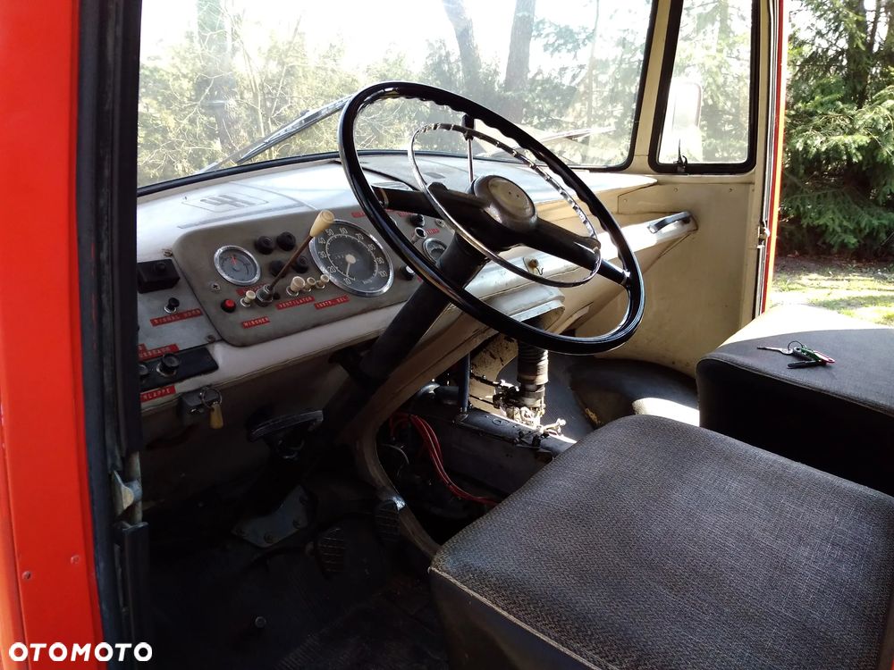 Mercedes-Benz L407 - 22