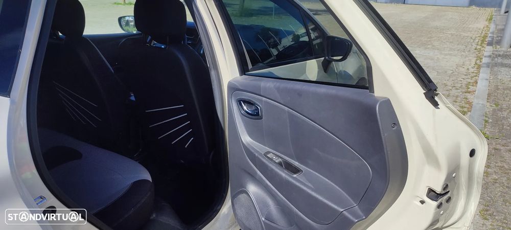 Renault Captur 1.5 dCi - 15