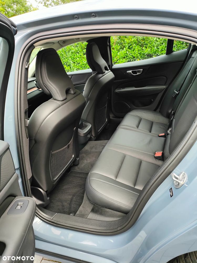 Volvo S60 B5 B AWD Plus Dark - 15