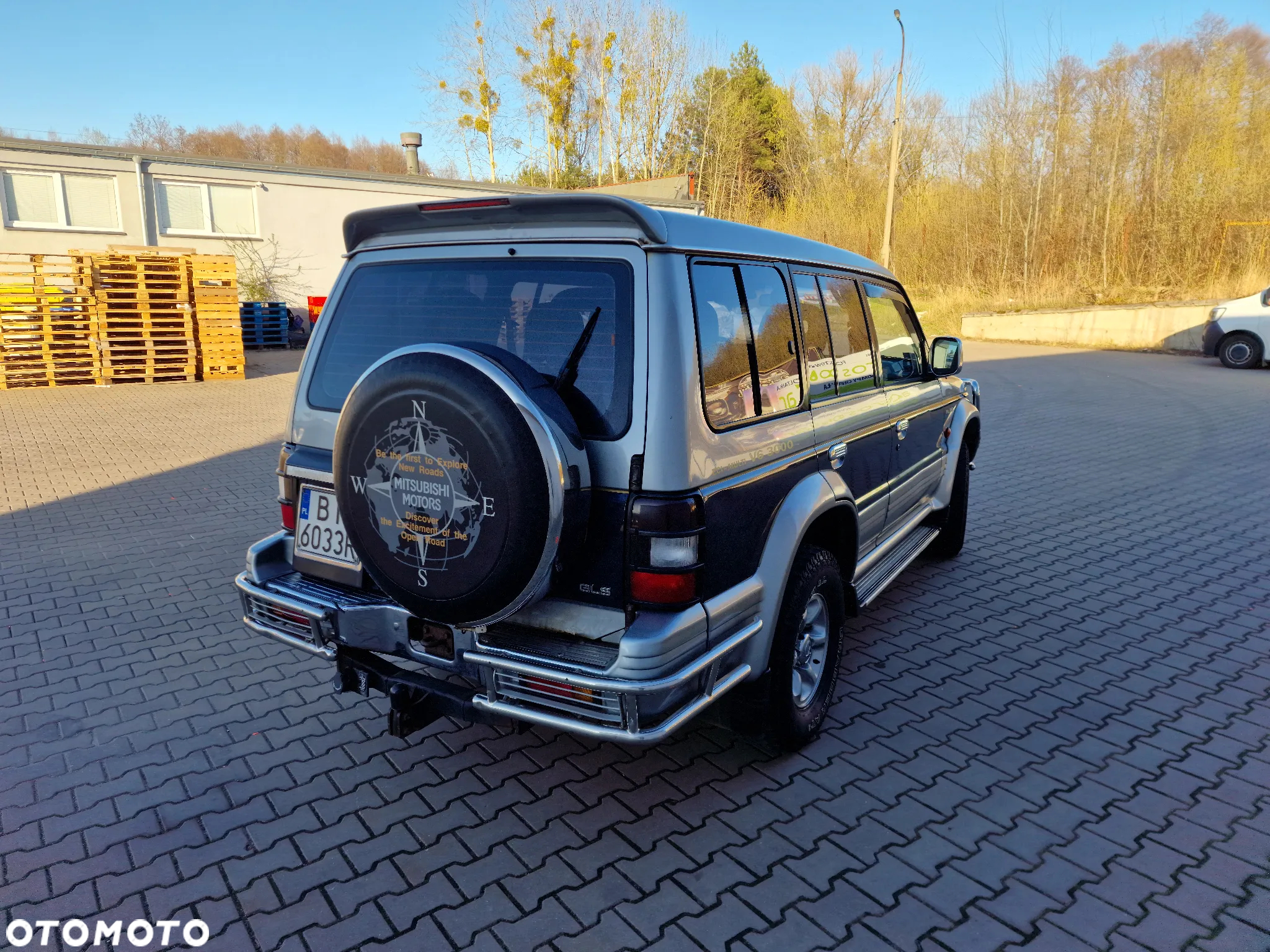 Mitsubishi Pajero - 3