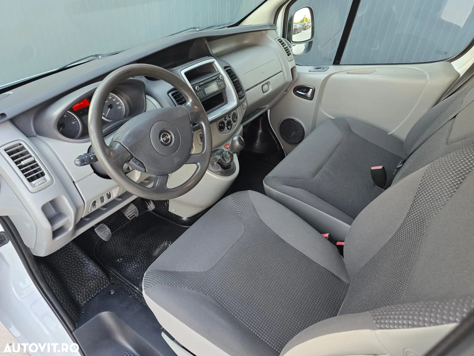 Opel Vivaro - 13