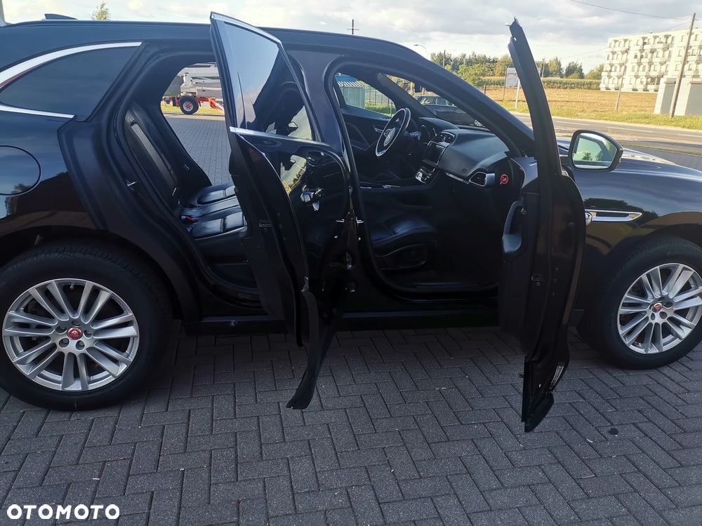 Jaguar F-Pace 35t AWD Prestige - 18