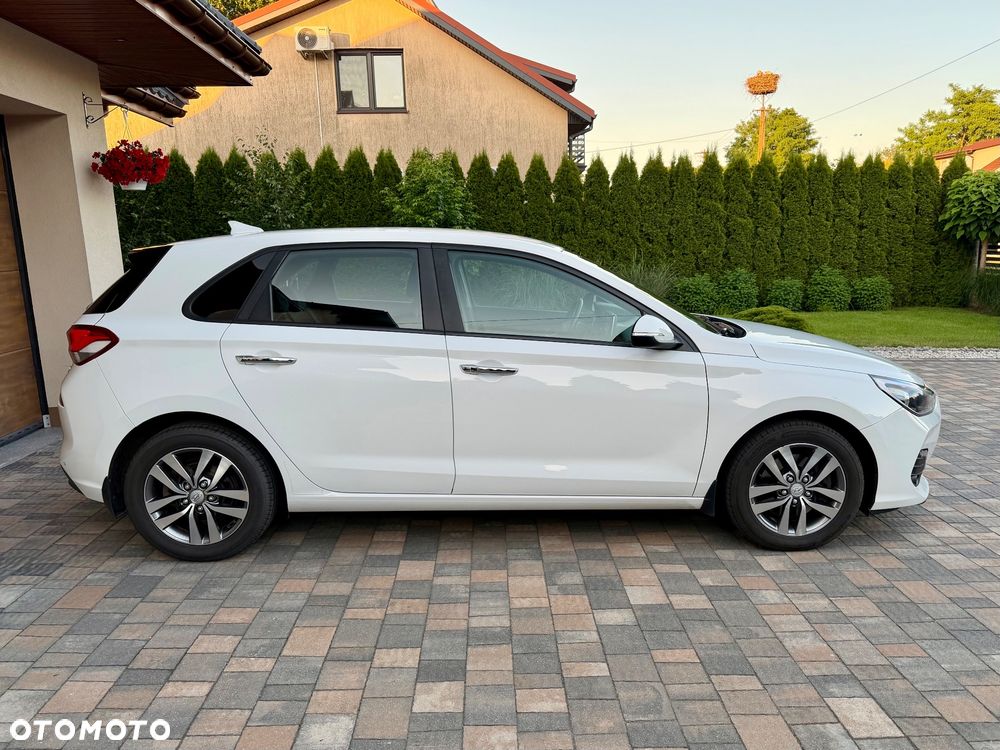 Hyundai i30 1.6 D GO Plus - 6