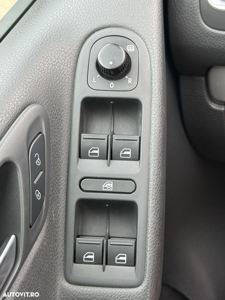 Volkswagen Golf 1.6 TDI DPF BlueMotion Technology Comfortline - 10