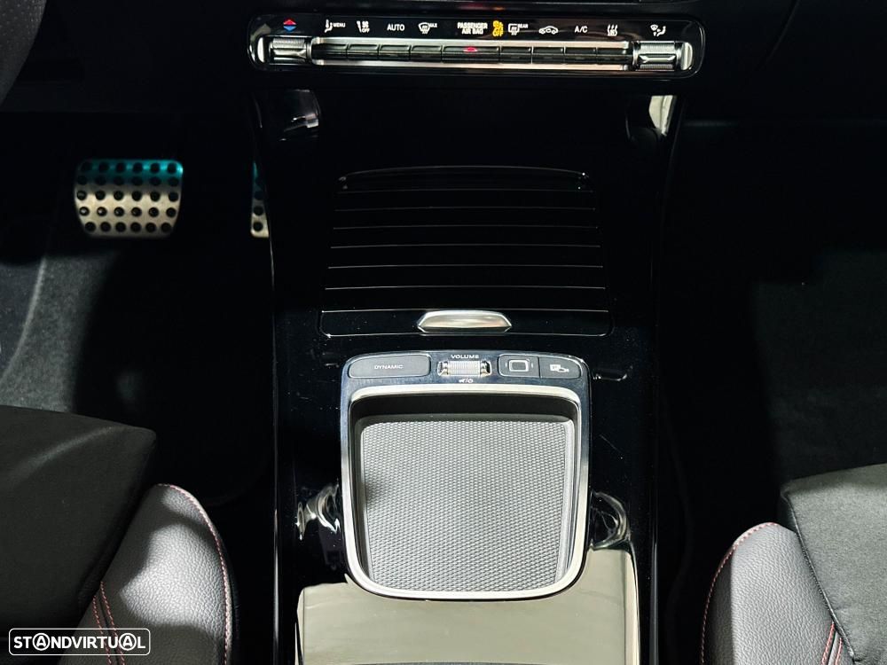 Mercedes-Benz CLA 250 e 8G-DCT AMG Line - 23
