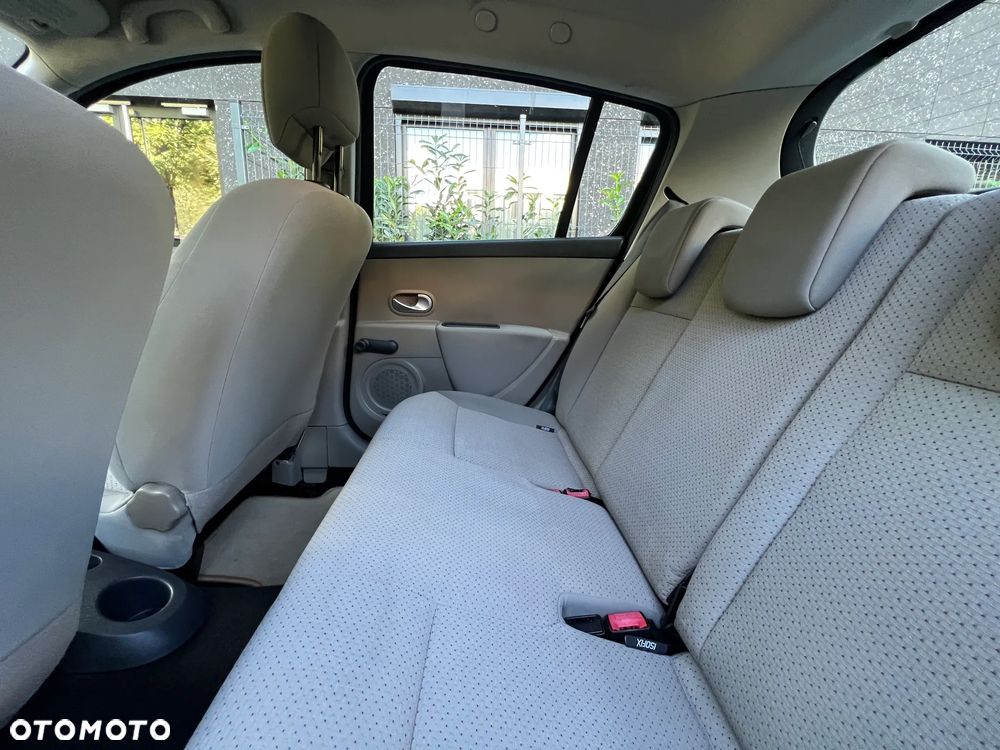 Renault Clio - 14