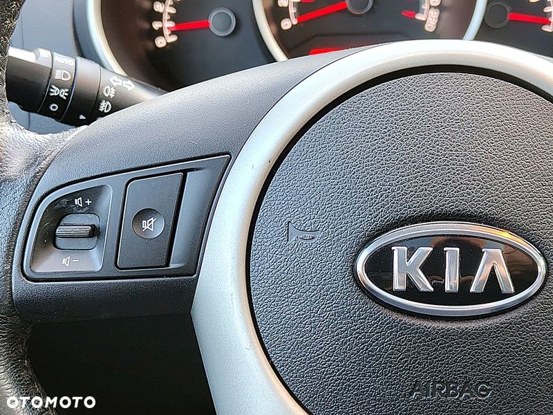 Kia Venga 1.4 CVVT Titanium Collection - 16