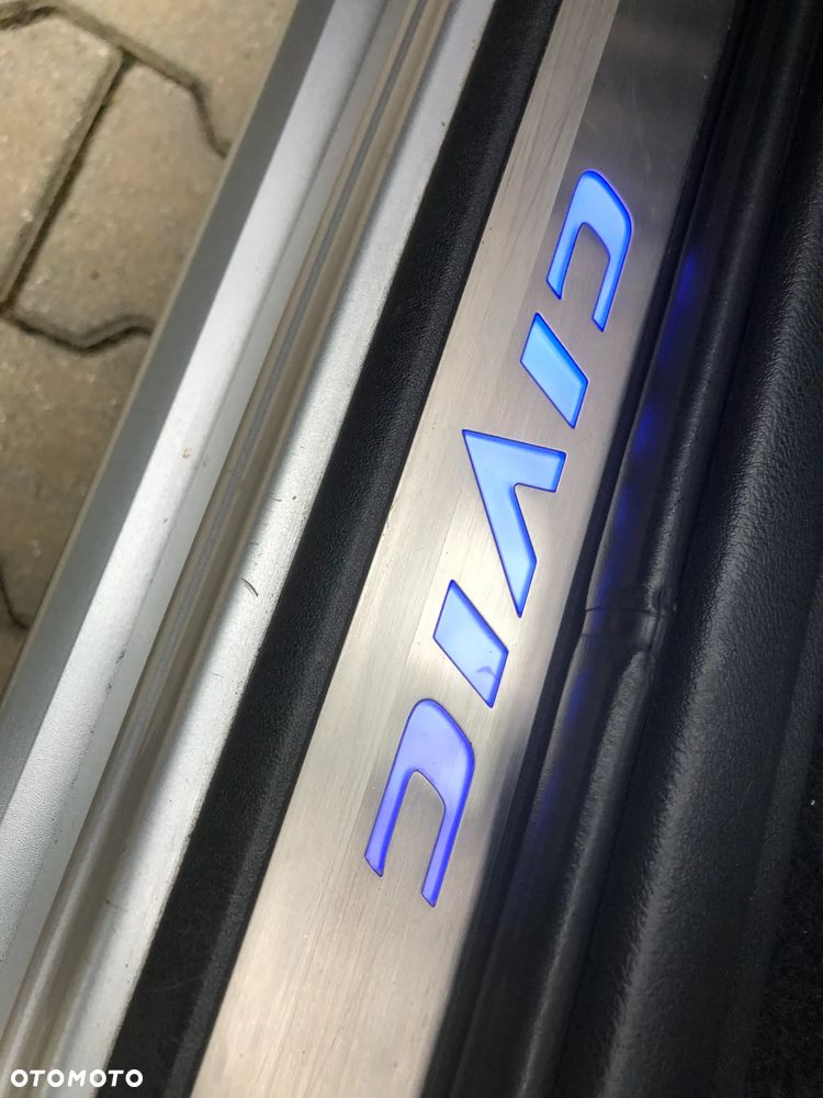 Honda Civic 1.4 i-VTEC Sport - 20