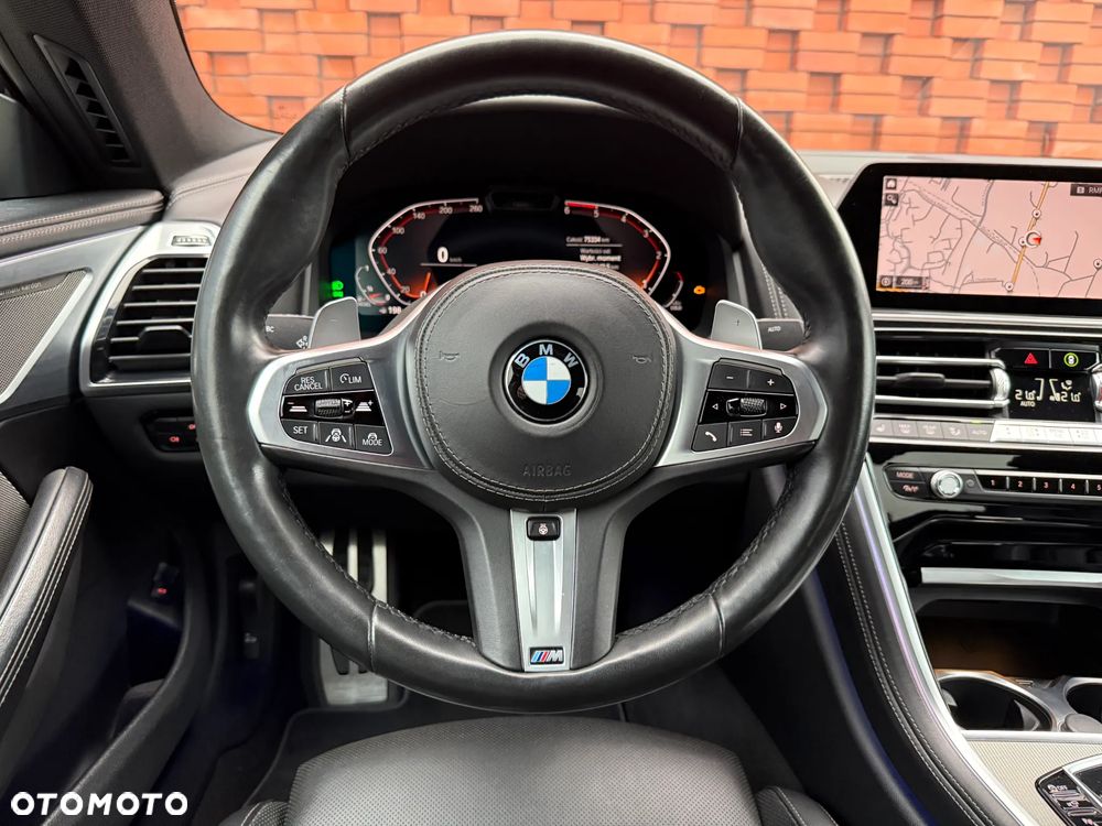 BMW Seria 8 - 16