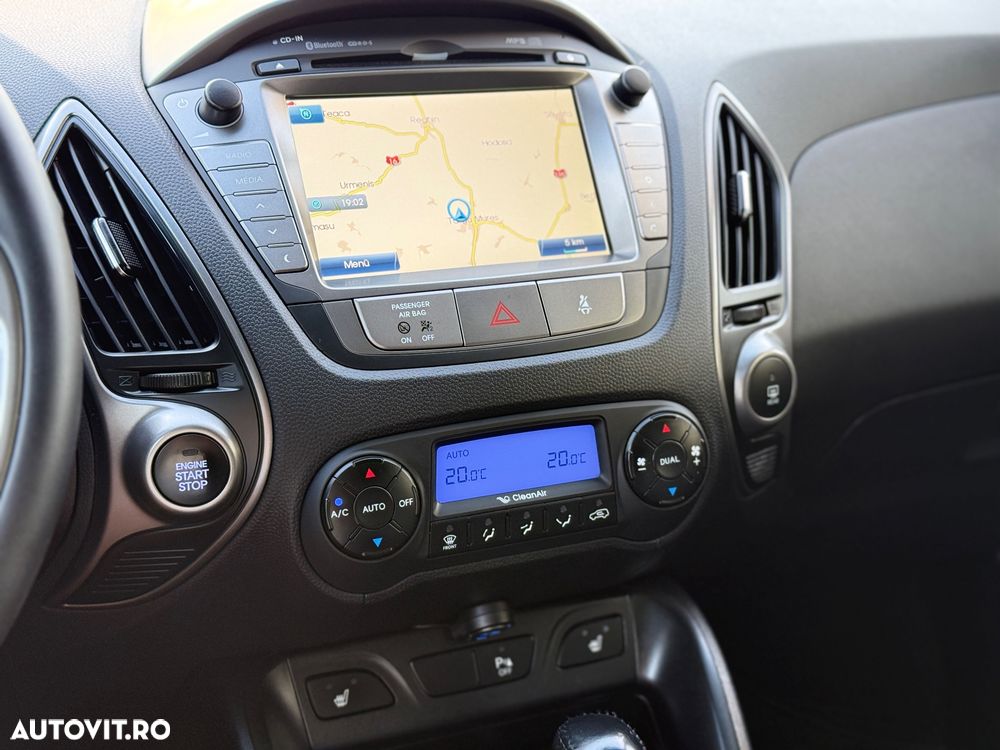 Hyundai ix35 2.0 CRDI 4WD Automatik Style - 32