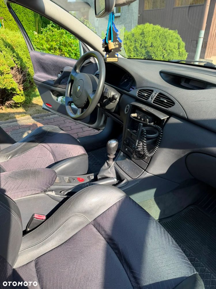 Renault Laguna 2.2 dCi Privilege - 19