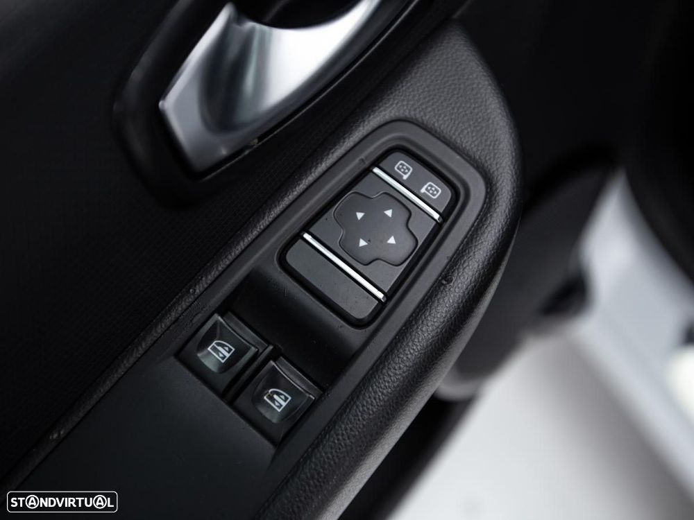 Renault Clio - 12