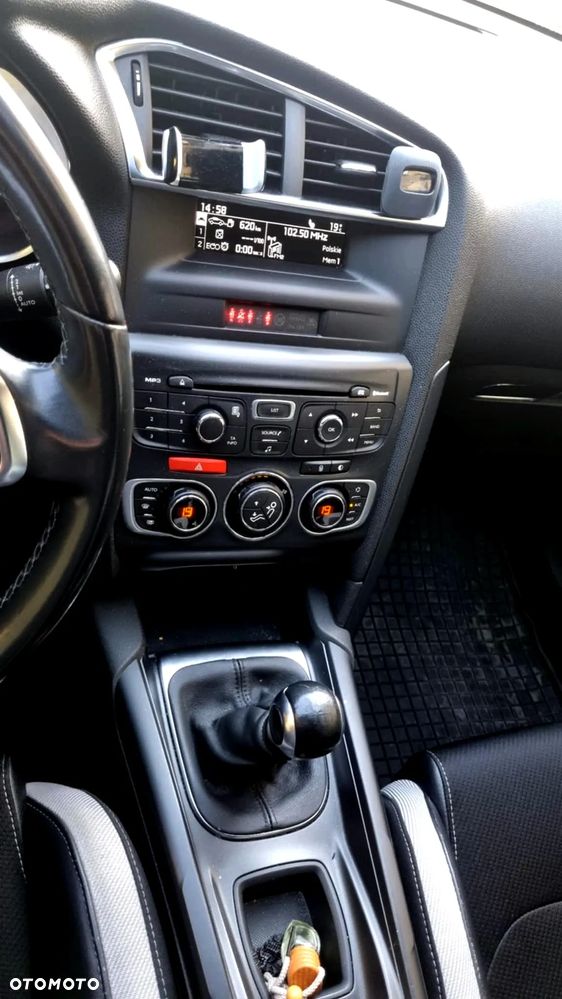 Citroën DS4 e-HDi 110 Chic - 6