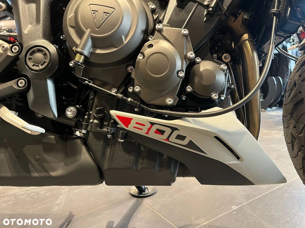 Triumph Trident - 18