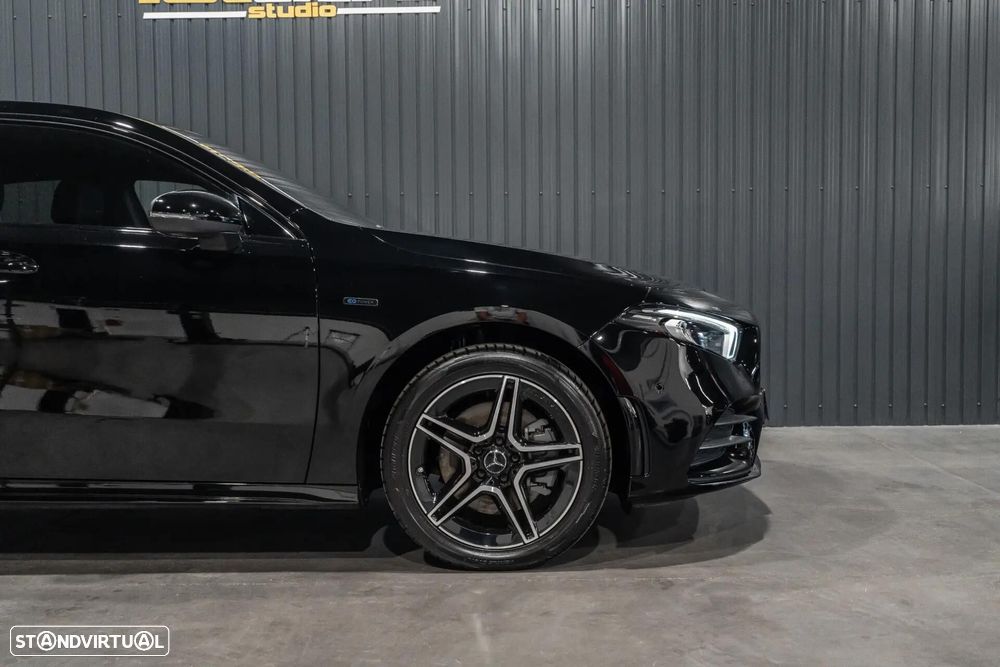 Mercedes-Benz A 250 Limousine e 8G-DCT AMG Line - 38