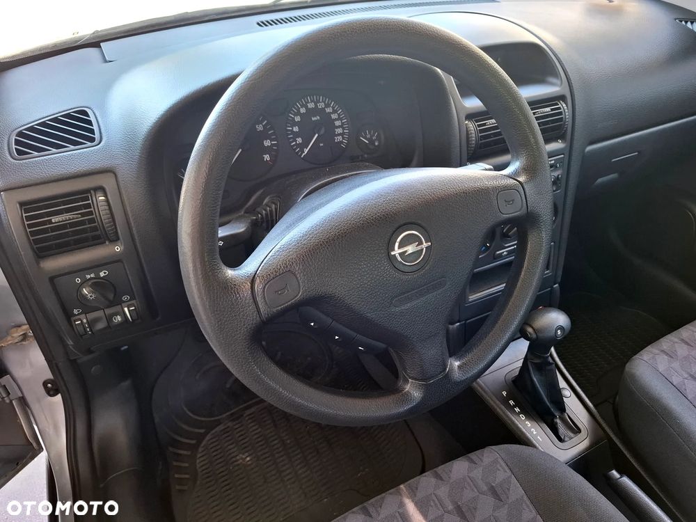 Opel Astra - 18