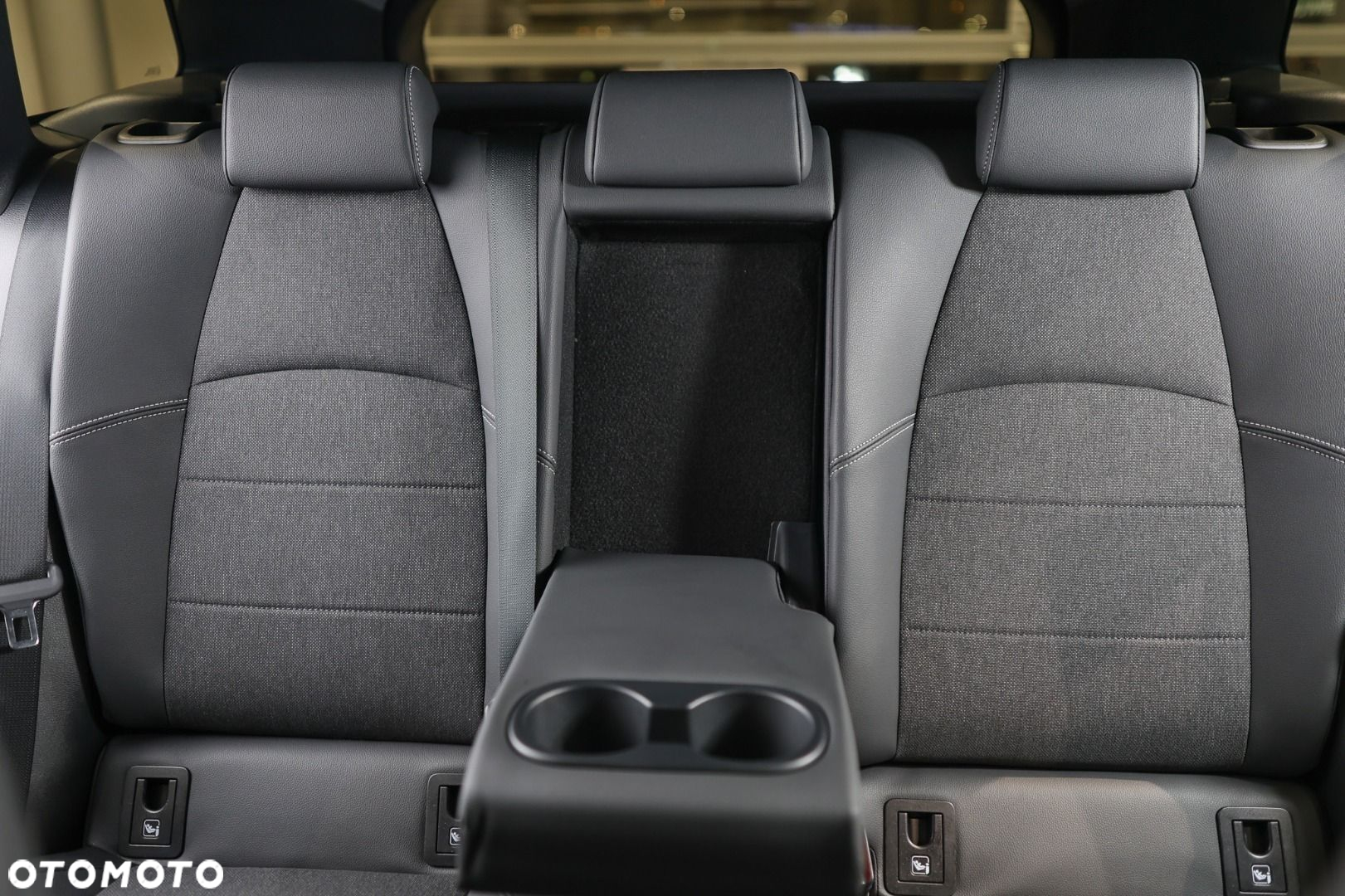 Toyota Corolla - 11