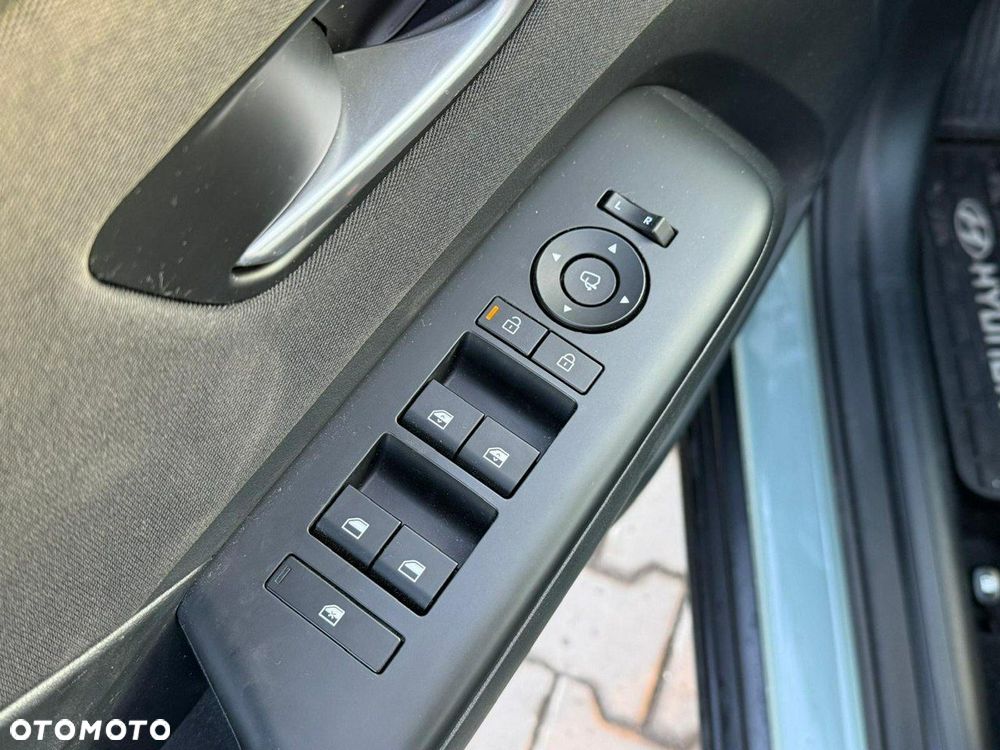 Hyundai Kona 1.6 T-GDI Executive DCT - 12