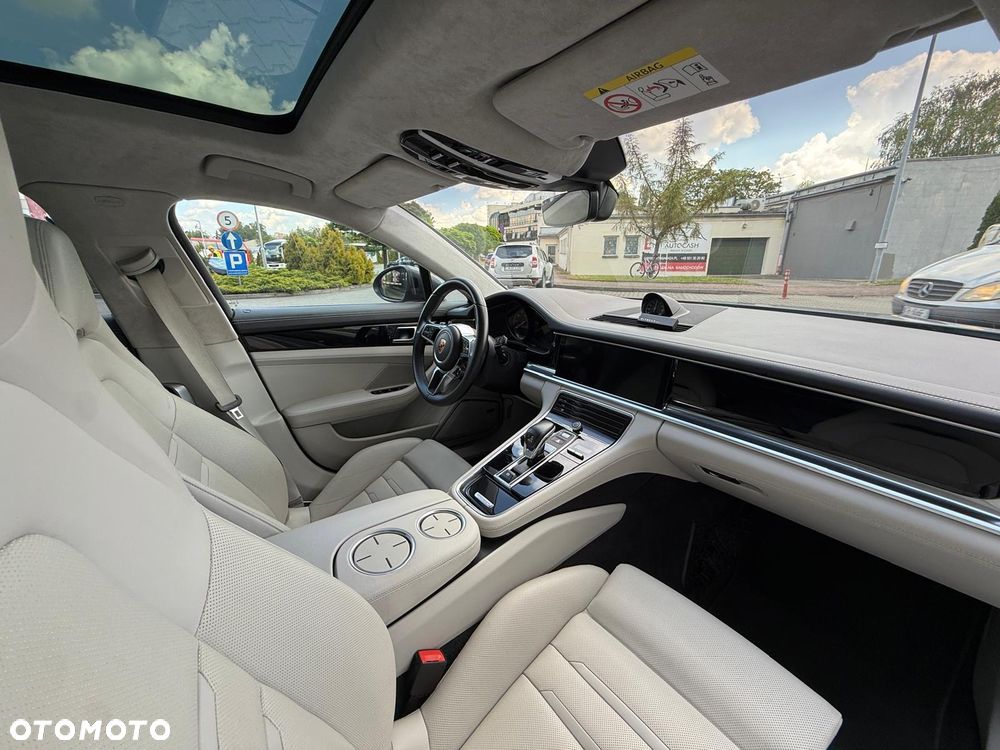 Porsche Panamera 4 E-Hybrid Executive - 10