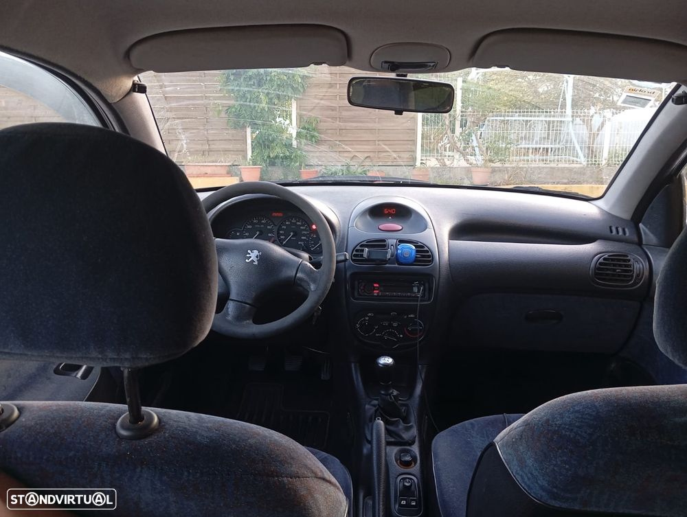 Peugeot 206 - 6
