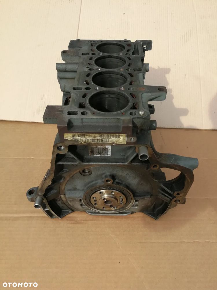 Blok silnika 55229567 A13DTE Astra J Corsa D 1.3 cdti - 4