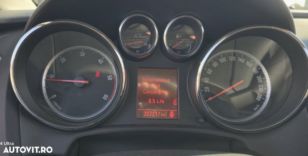 Opel Astra 1.7 CDTI DPF ENERGY - 11