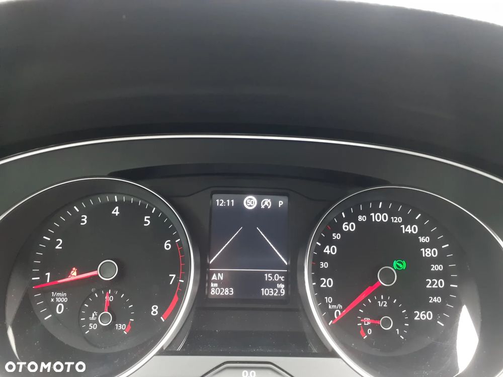 Volkswagen Passat - 10