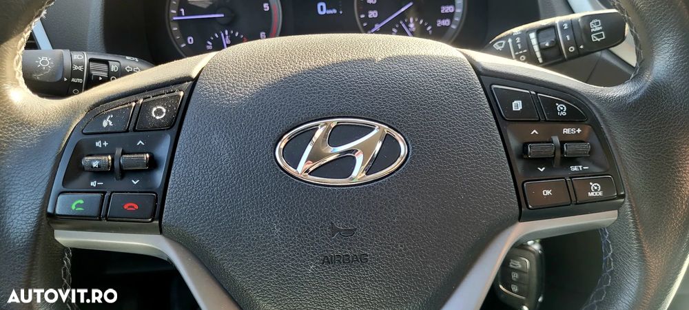 Hyundai Tucson 2.0 CRDI 4WD 6MT Style - 14