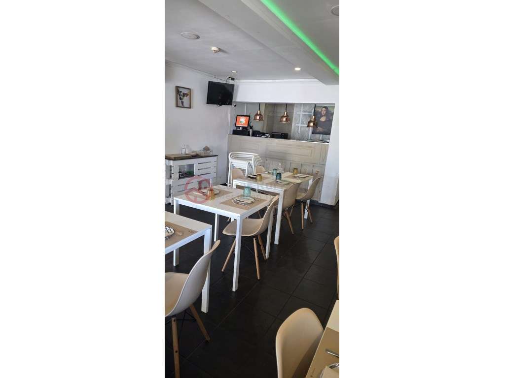 Trespasse de Restaurante na Baía da Amora - Grande imagem: 4/24