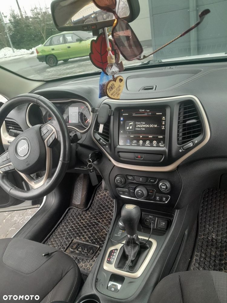 Jeep Cherokee - 2
