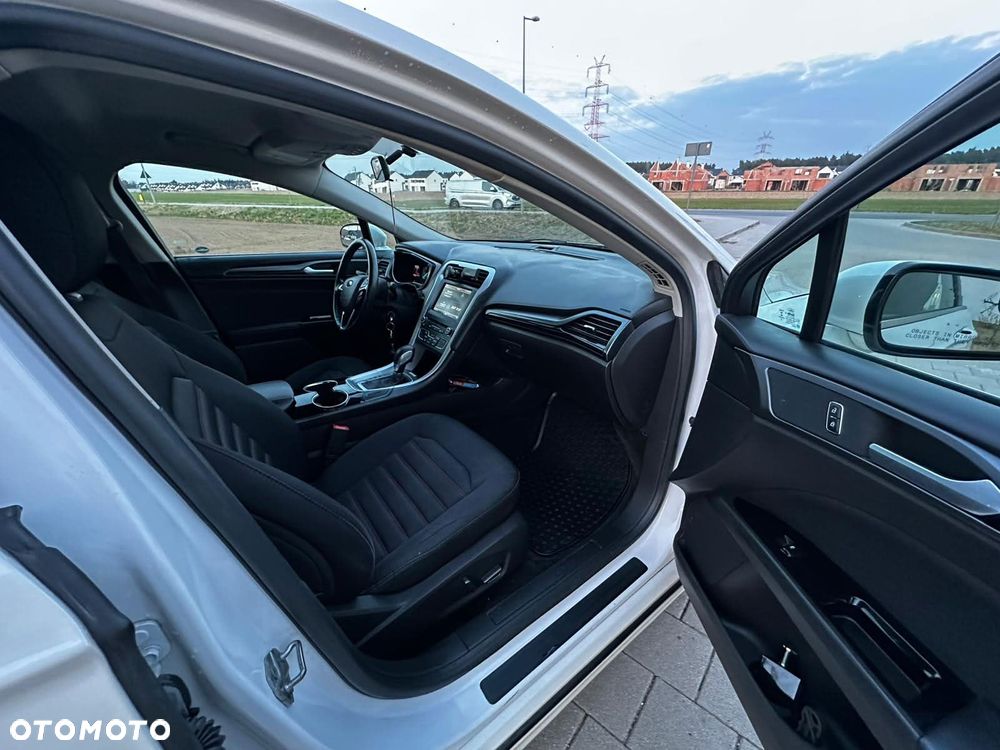 Ford Fusion - 6