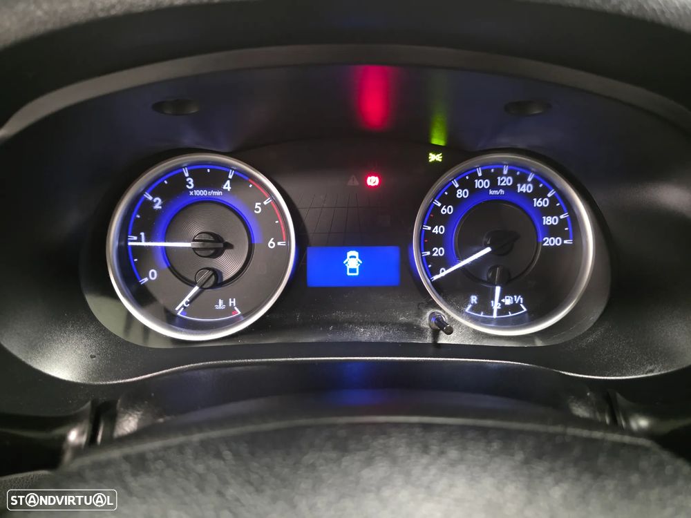 Toyota HILUX  2.4 D-4D 2WD CD - 54