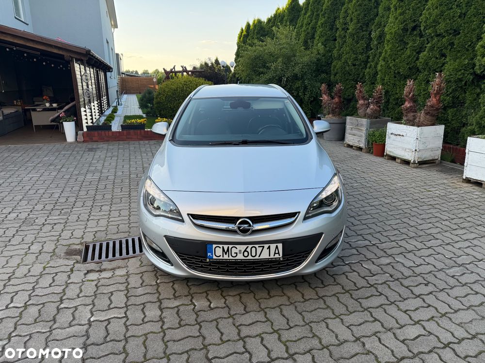 Opel Astra 1.4 T Cosmo - 11