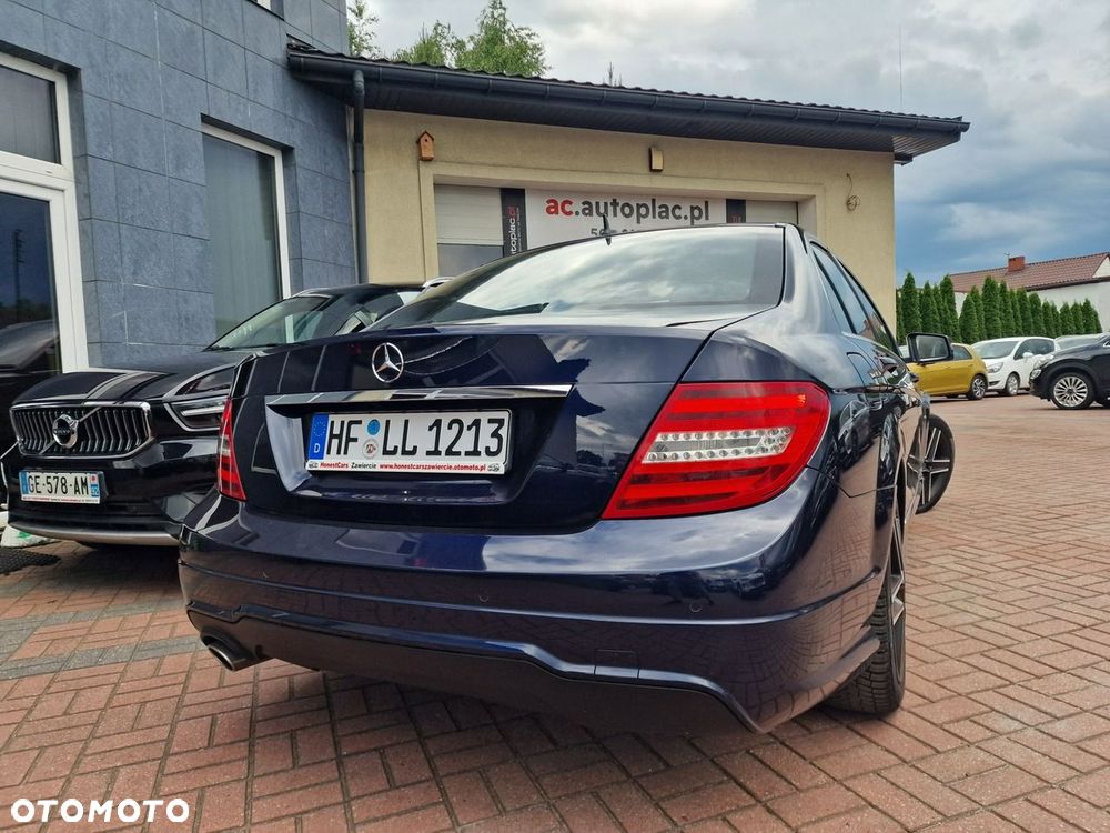 Mercedes-Benz Klasa C 180 7G-TRONIC AMG Line - 17