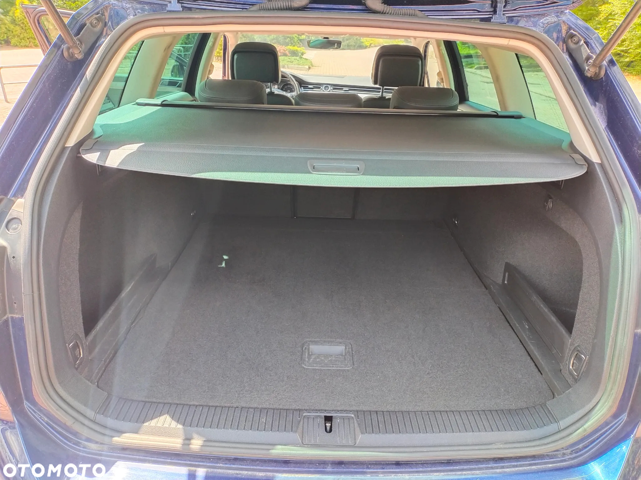 Volkswagen Passat Variant 2.0 TDI SCR DSG BlueMotion Highline - 13