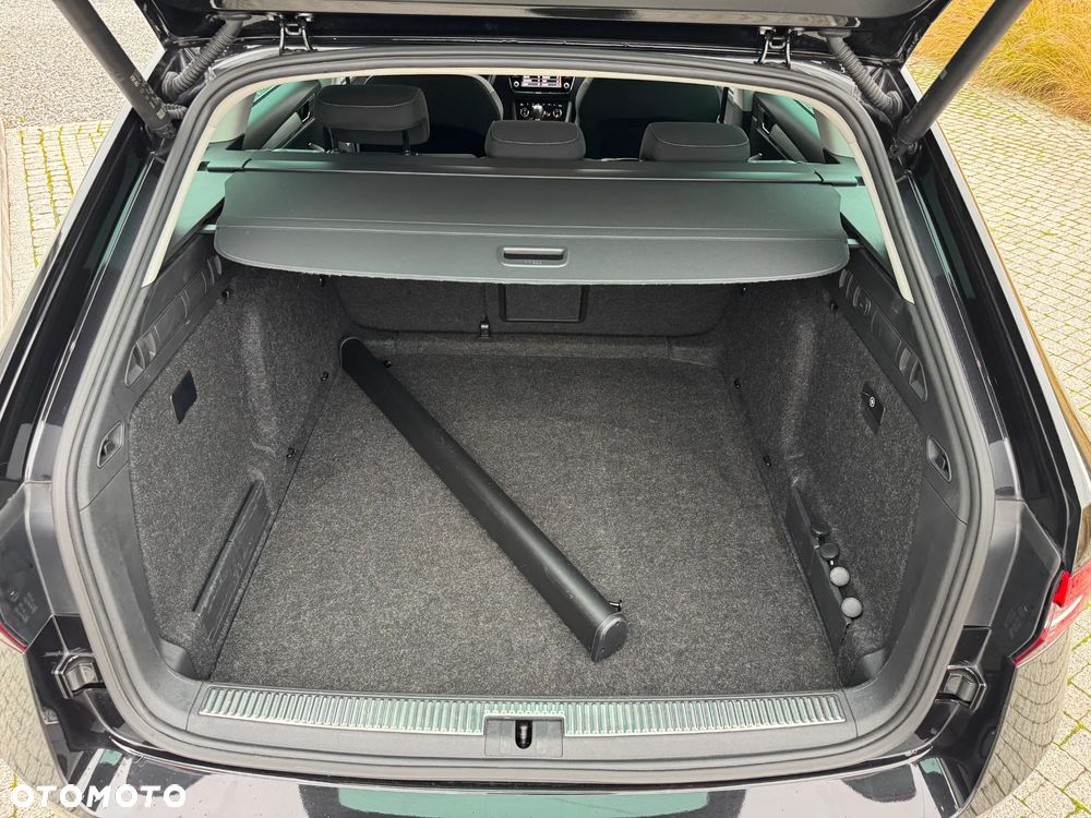 Skoda Superb 2.0 TDI DSG Ambition - 38