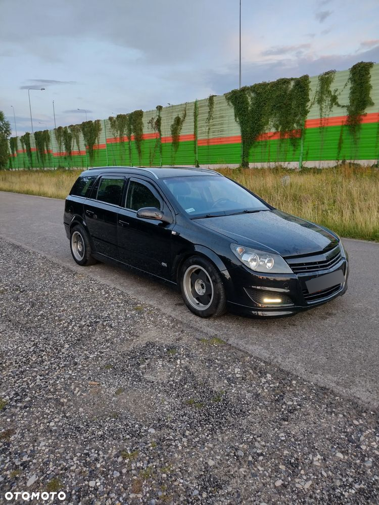 Opel Astra GTC 1.6 Turbo Edition - 3