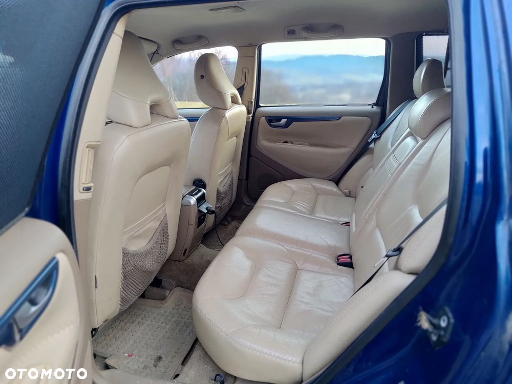 Volvo XC 70 2.4D5 AWD Ocean Race - 9