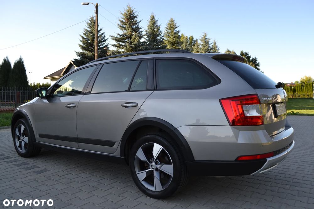 Skoda Octavia 2.0 TDI 4x4 DSG Scout - 4