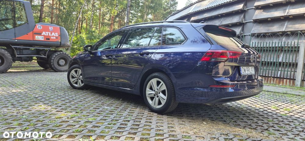 Volkswagen Golf - 8