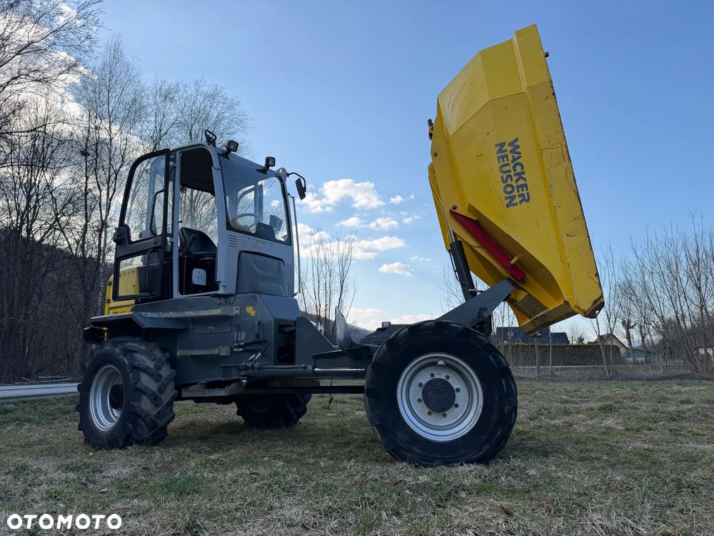 Wacker Neuson DW60 Wozidło 4x4. 6 ton ładowność z Pełną kabiną. Centralne smarowanie! OBROTOWA koleba 2500 mtg 2018 rok.  Jak nowe z salonu PERKINS turbo silnik. Pochodzi z Norweskiego Gospodarstwa Ziemniaczanego! Pełne sterowanie dżojstik REWERS HYDROSTATIC Ogrzewana Kabina Opony zero zużycia. Aktualna DEKRA. Kamery wysokiej jakośći! Zero luzów i wycieków. Szybka wolna jazda. Wielka Okazja - 5
