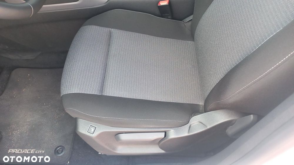 Toyota Proace City Verso Long 1.2 D-4T Family - 23