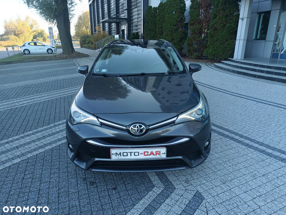 Toyota Avensis 2015 photo 3