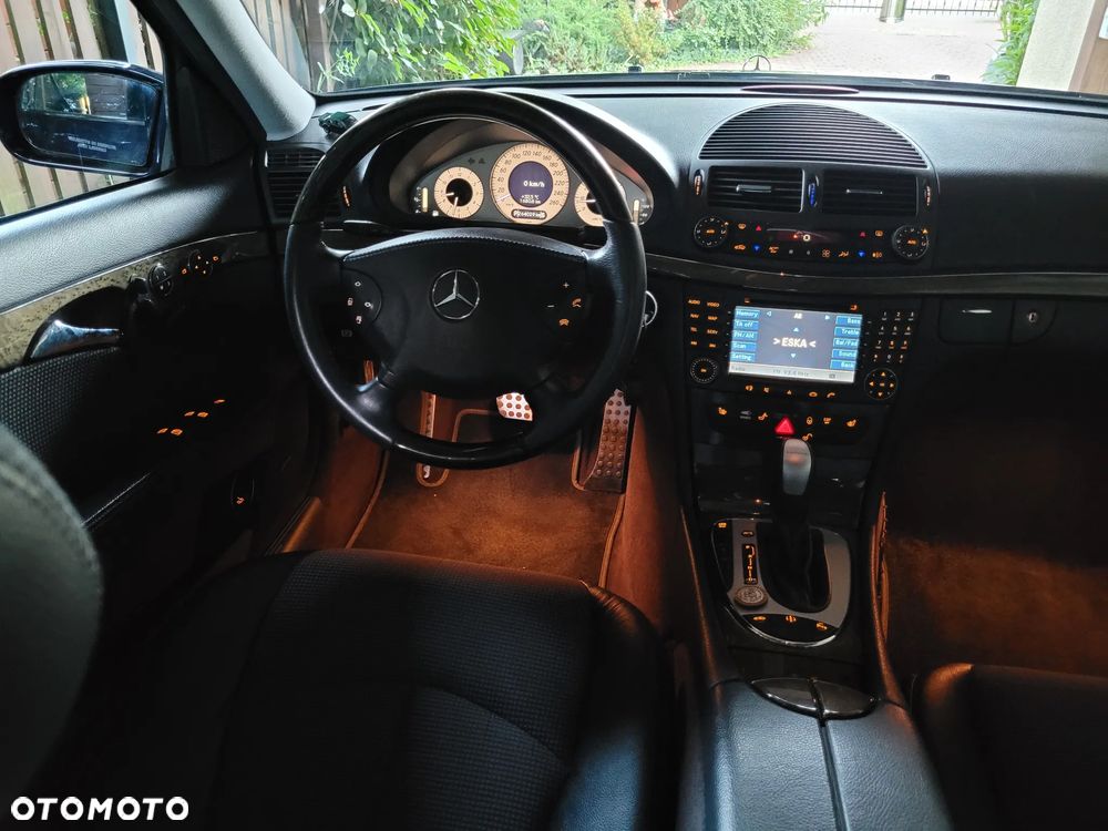 Mercedes-Benz Klasa E 500 Avantgarde - 28